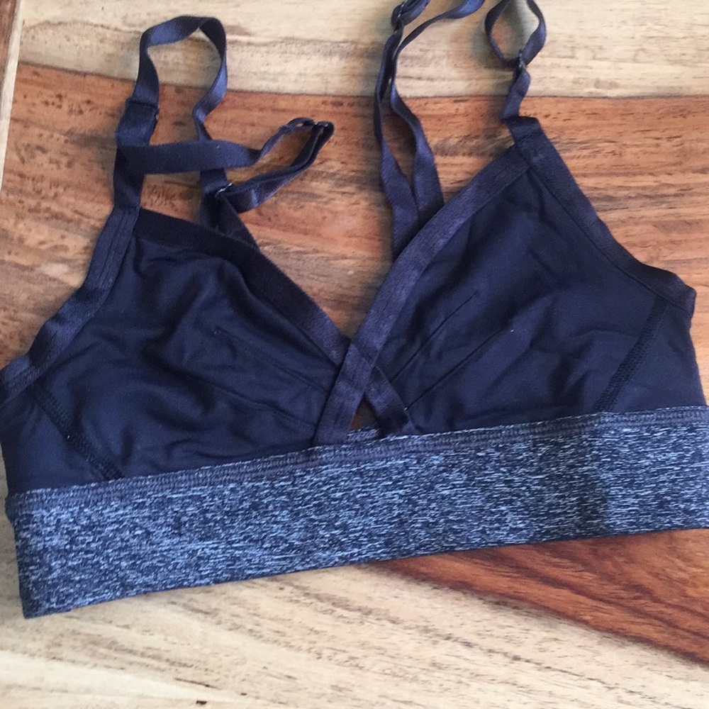 Lululemon adjustable bra Size 4